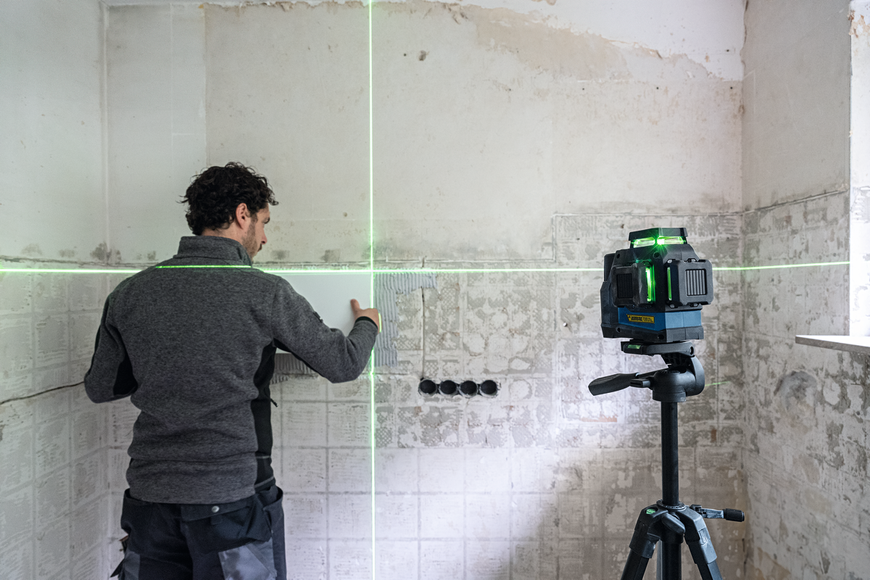 Линейный лазер GLL 12V-100-33 CG Bosch Professional, артикул: 0601065400, код товара: TLB-01120 фото