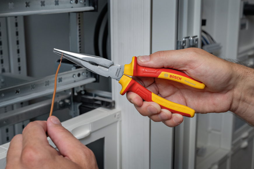 Професійний набір ізольованих плоскогубців VDE, 4 предмети Bosch Professional, артикул: 1600A02NG1, код товару: TLB-06216 фото