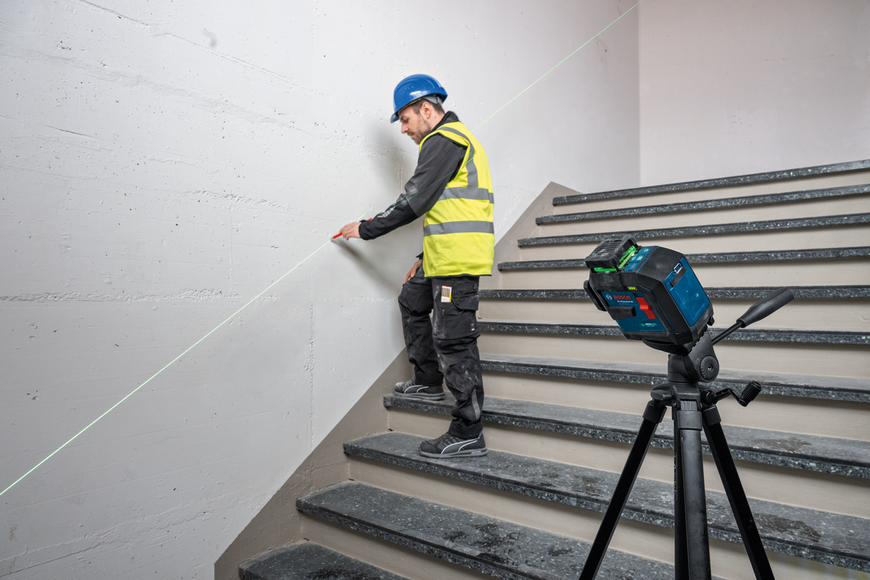 Лінійний лазер GLL 80-33 G + тримач LB 10 Bosch Professional, артикул: 0601065500, код товару: TLB-01121 фото